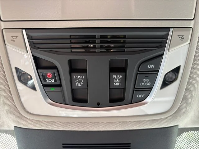 New 2026 Platinum White Pearl Acura Technology Package image 28