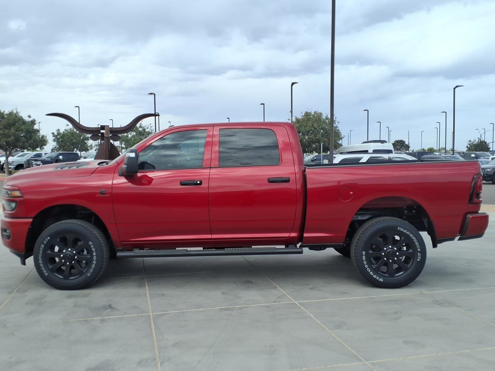 New 2026 Molten Red Pearl-Coat Exterior Paint RAM Black Express image 3