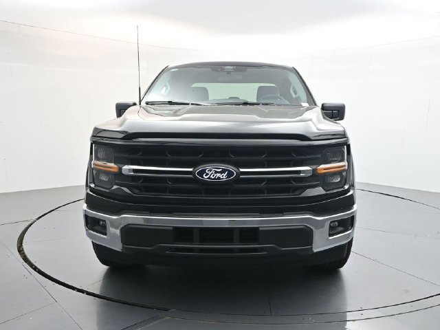 New 2026 Agate Black Metallic Ford XLT image 2