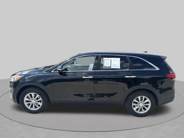 Used 2016 Kia Sorento LX with VIN 5XYPG4A34GG091126 for sale in Jefferson City, MO