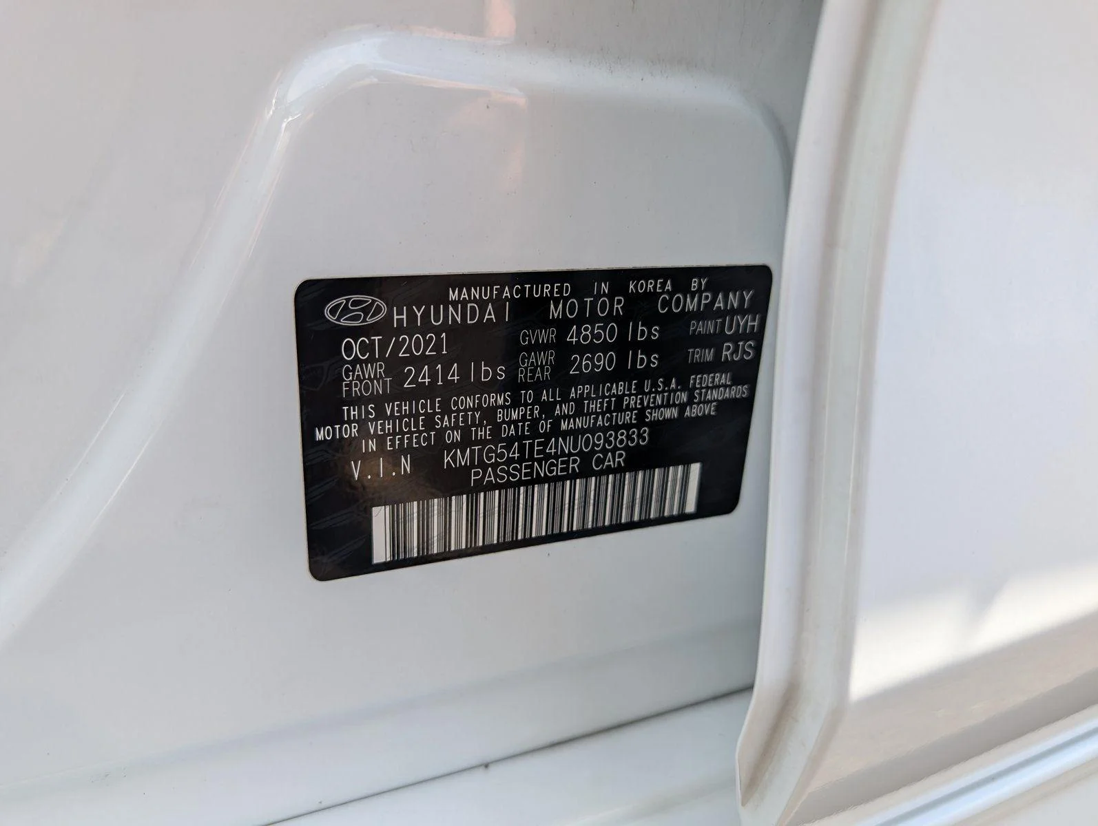 Used 2022 Uyuni White Genesis 3.3T image 11