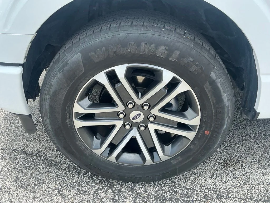 Used 2023 White Ford XL image 32