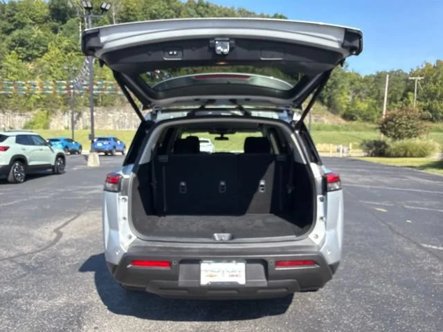 Used 2025 Silver Nissan SV image 19