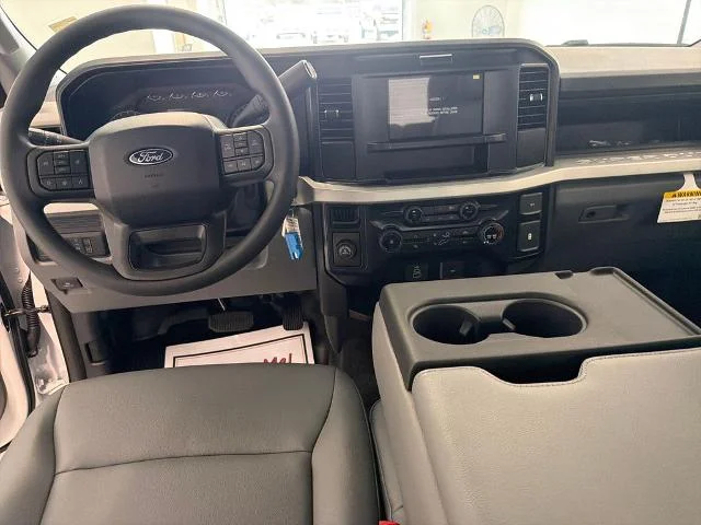 New 2027 Oxford White Ford F-250® XL image 33