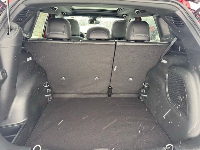 New 2026 Red Hot Pearlcoat Jeep Latitude Altitude image 30