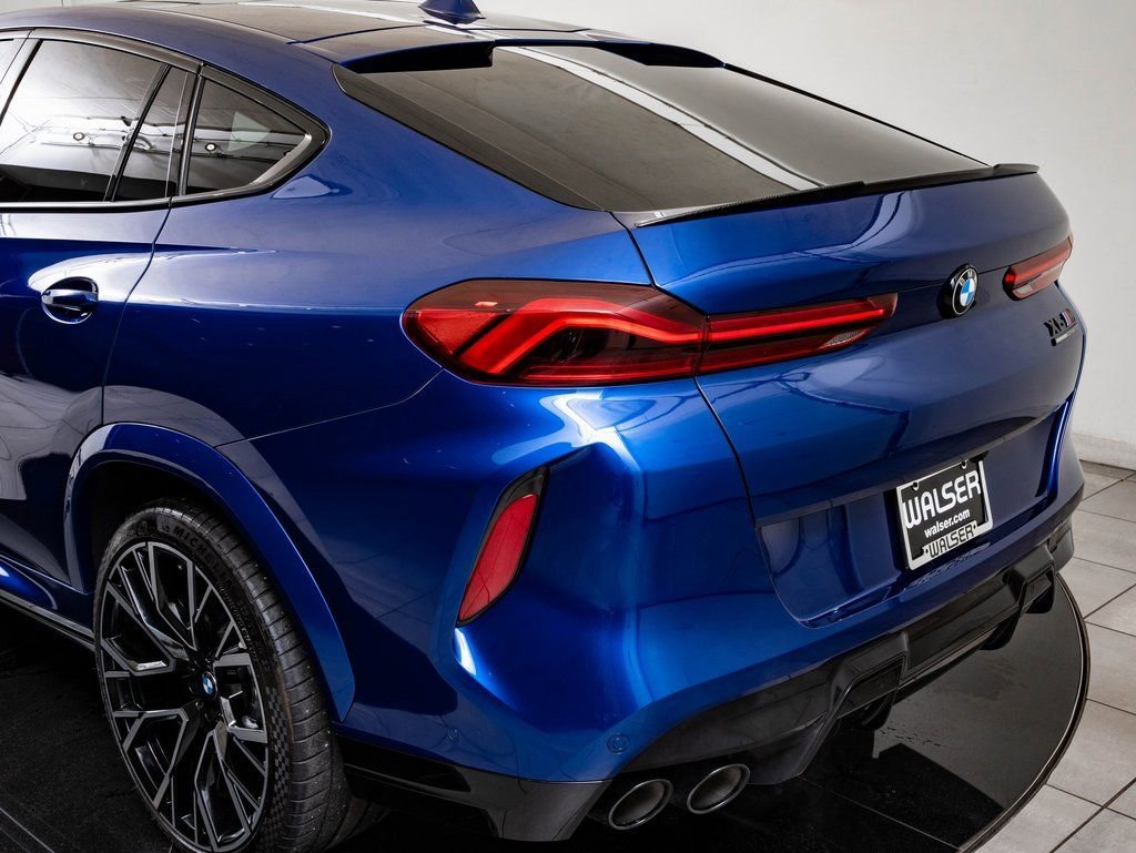 Used 2025 Marina Bay Blue Metallic BMW  image 19