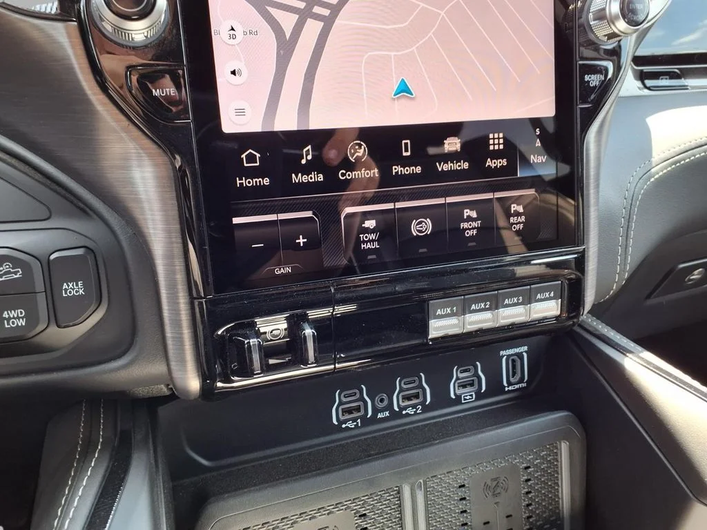 2026 RAM 2500 Rebel - Photo 9