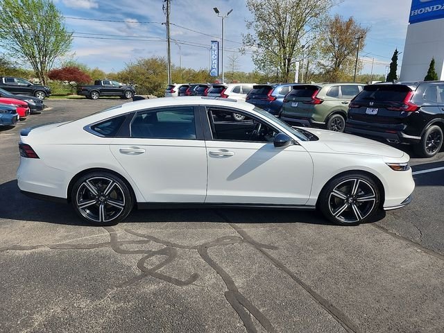 Used 2024 Platinum White Pearl Wx Honda Sport image 7