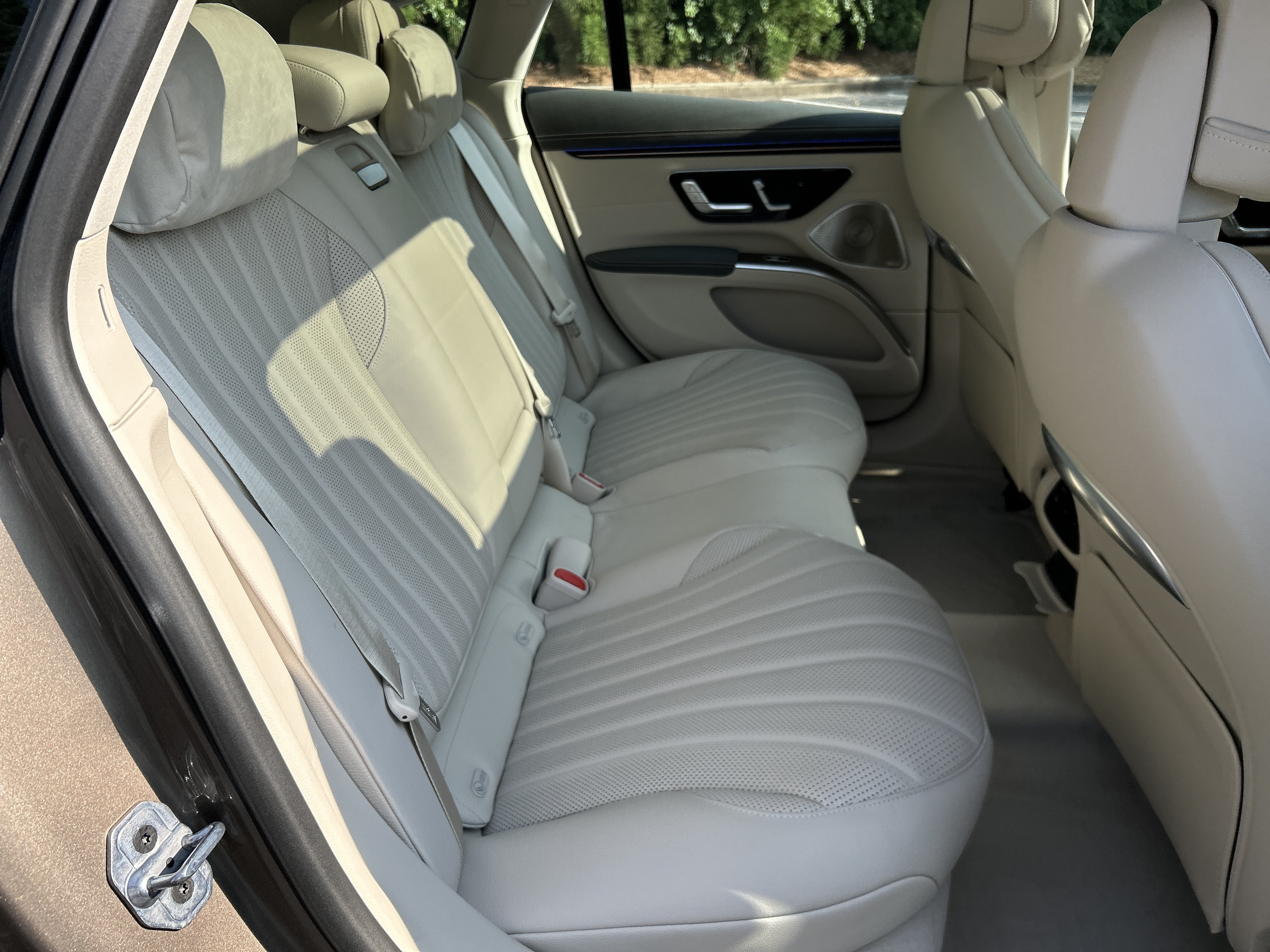 New 2026 Sonoran Brown Metallic Mercedes-Benz EQS 450 4MATIC® Sedan image 40