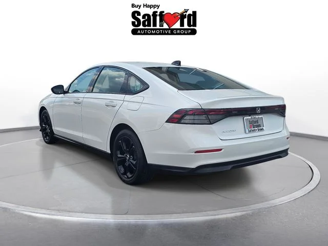 Used 2025  Honda SE image 7