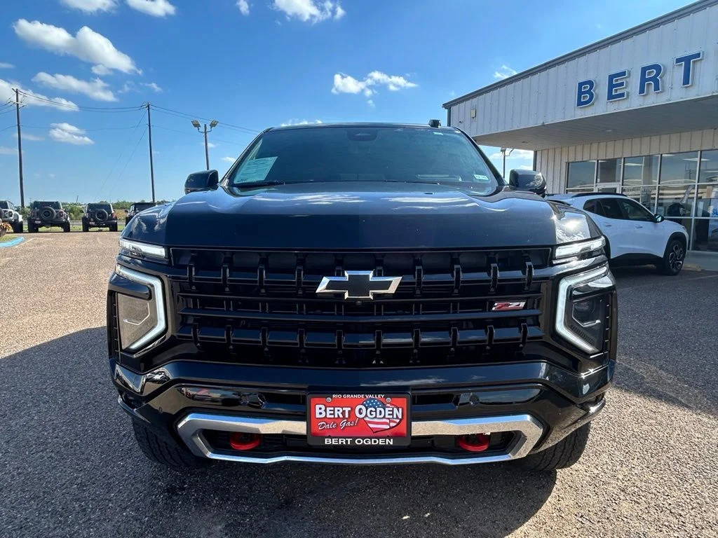 Used 2025 Black Chevrolet Z71 image 2