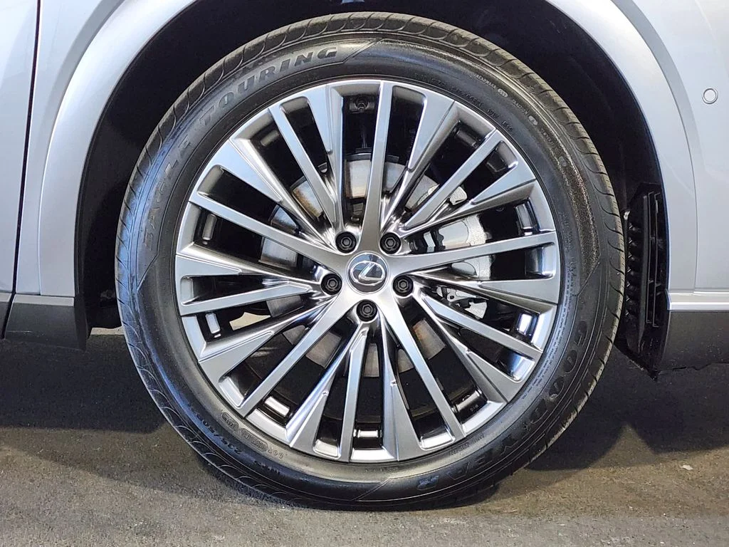 New 2026  Lexus 450h+ Luxury image 4