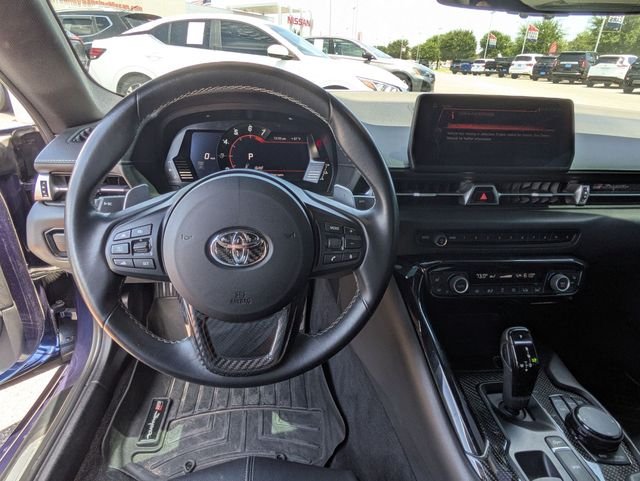 Used 2020 Blue Toyota 3.0 image 26