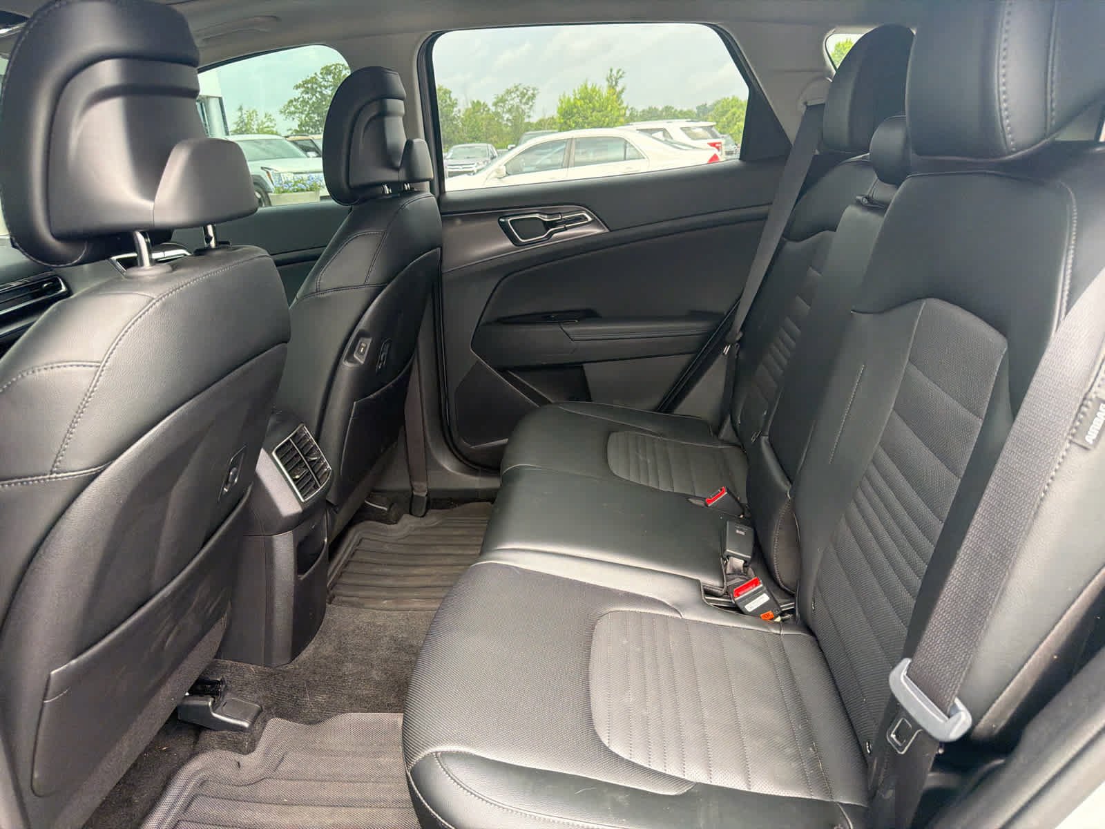 Used 2025 Wolf Gray Kia SX-Prestige image 12