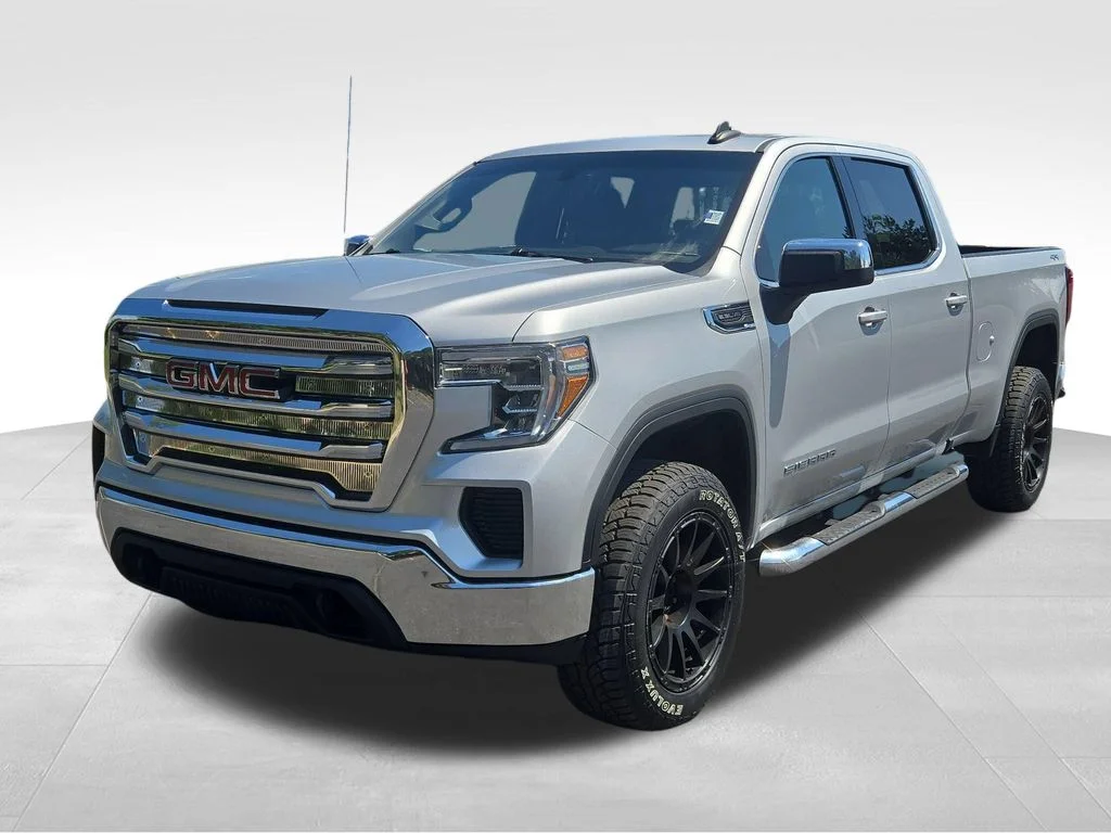 Used 2021 Gray GMC SLE image 15