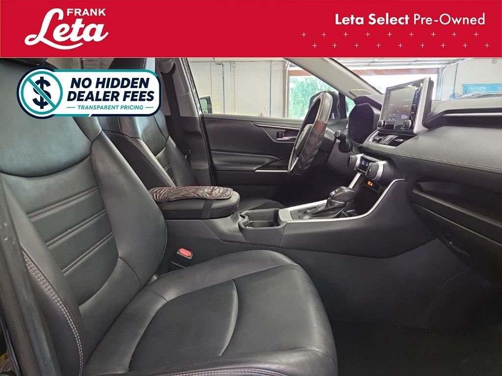 Used 2019 Midnight Black Metallic Toyota  image 21