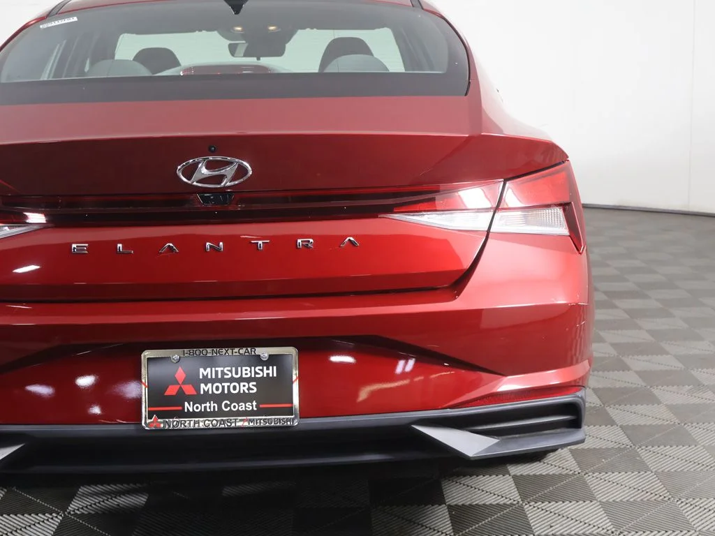 Used 2023 Red Hyundai SEL image 15
