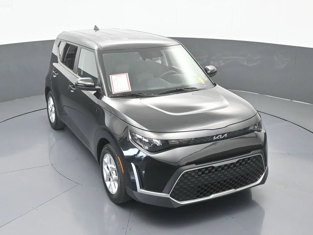 Used 2023 Fusion Black Kia S image 51