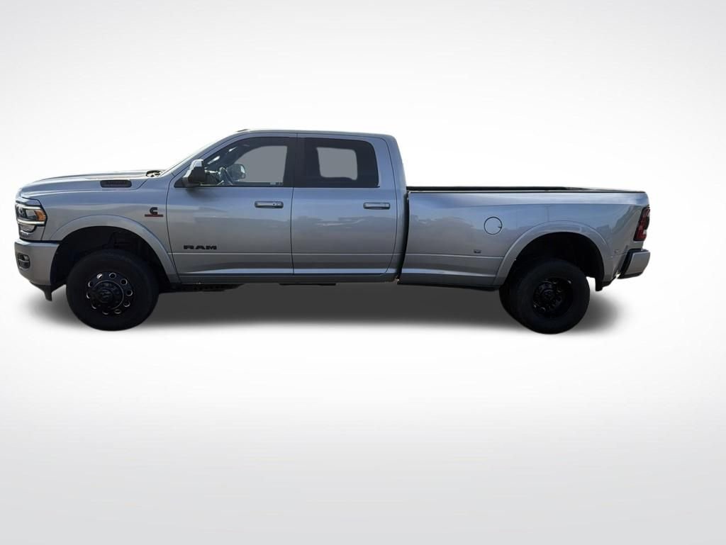 Used 2022 Silver Ram Laramie image 9