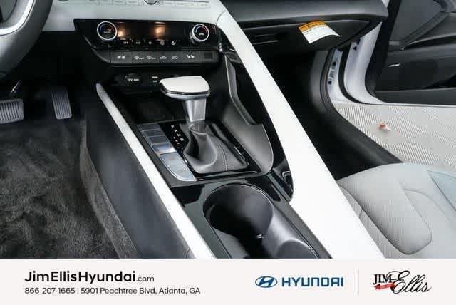 2025 Hyundai Elantra Limited - Photo 55