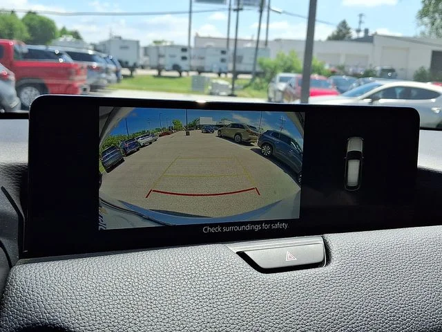 Used 2025 White Mazda Premium image 21