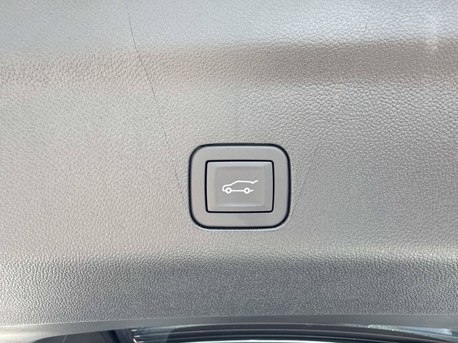 New 2026 Summit White Chevrolet LT image 35