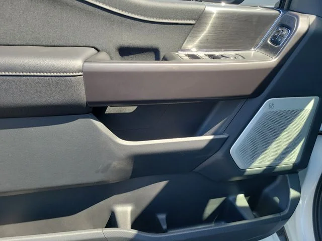 New 2026 Star White Metallic Tri-Coat Ford Lariat image 22
