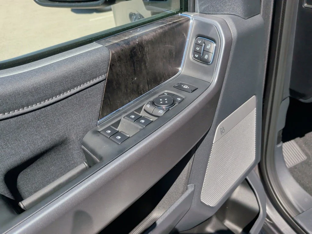 New 2027 Carbonized Gray Metallic Ford F-250® Lariat® image 10