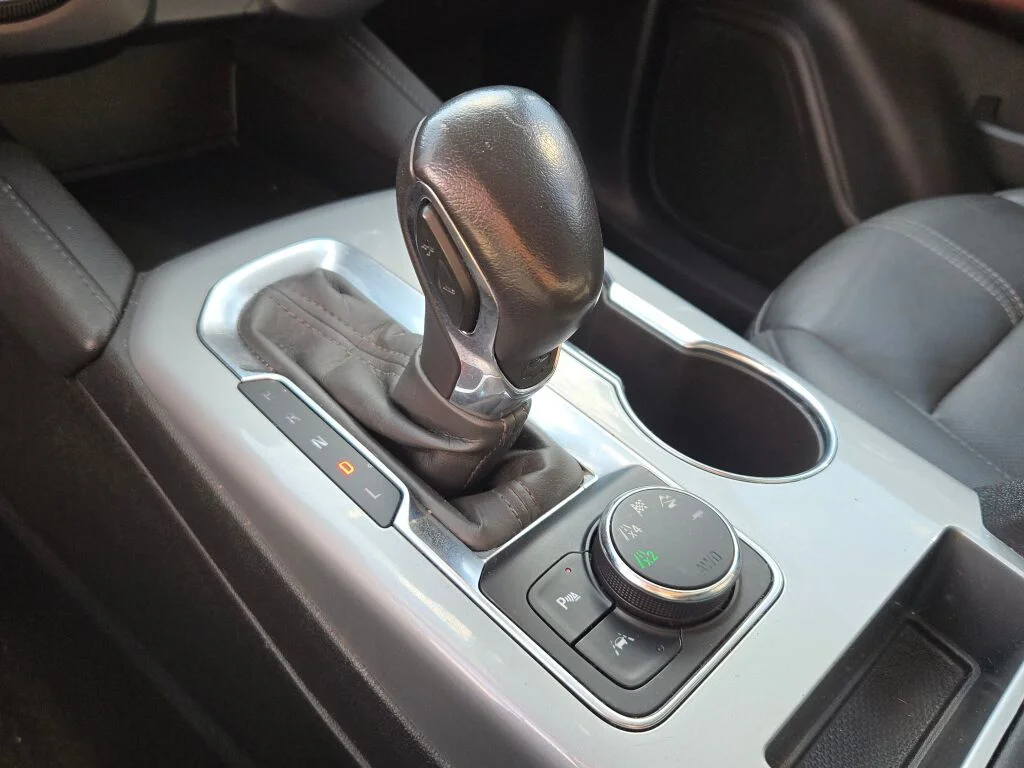 Used 2022 White Chevrolet LT image 26