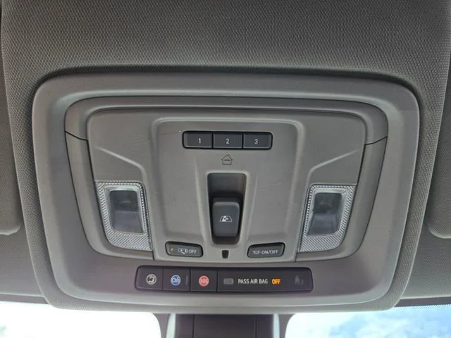 Used 2021 DARK SKY METALLIC GMC SLT image 27