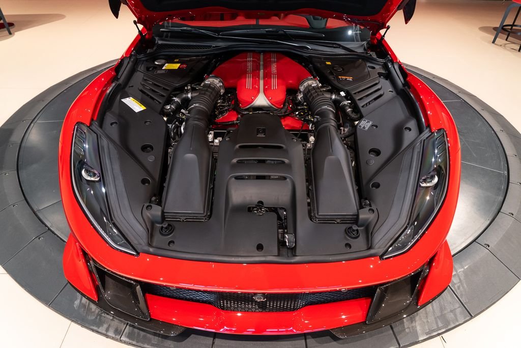 2022 Ferrari 812 Competizione 812 Competizione - Photo 18