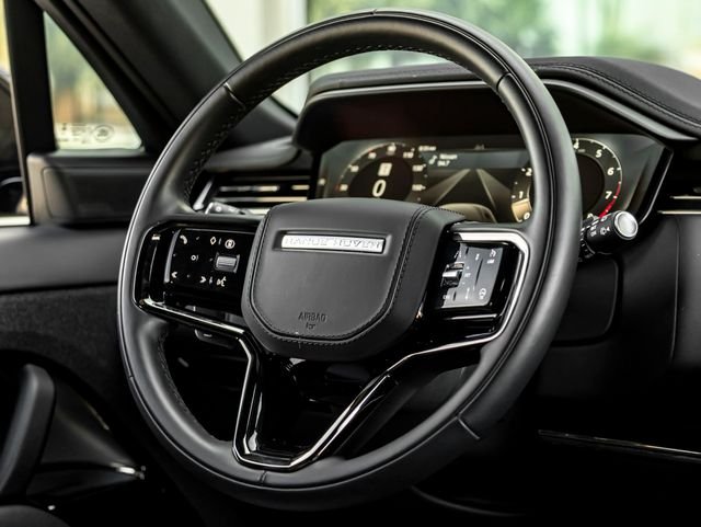 Used 2025 Carpathian Grey Prem Met Land Rover Dynamic SE image 18