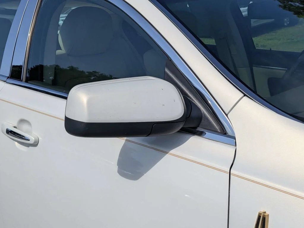 Used 2013 Beige Lincoln Base image 10