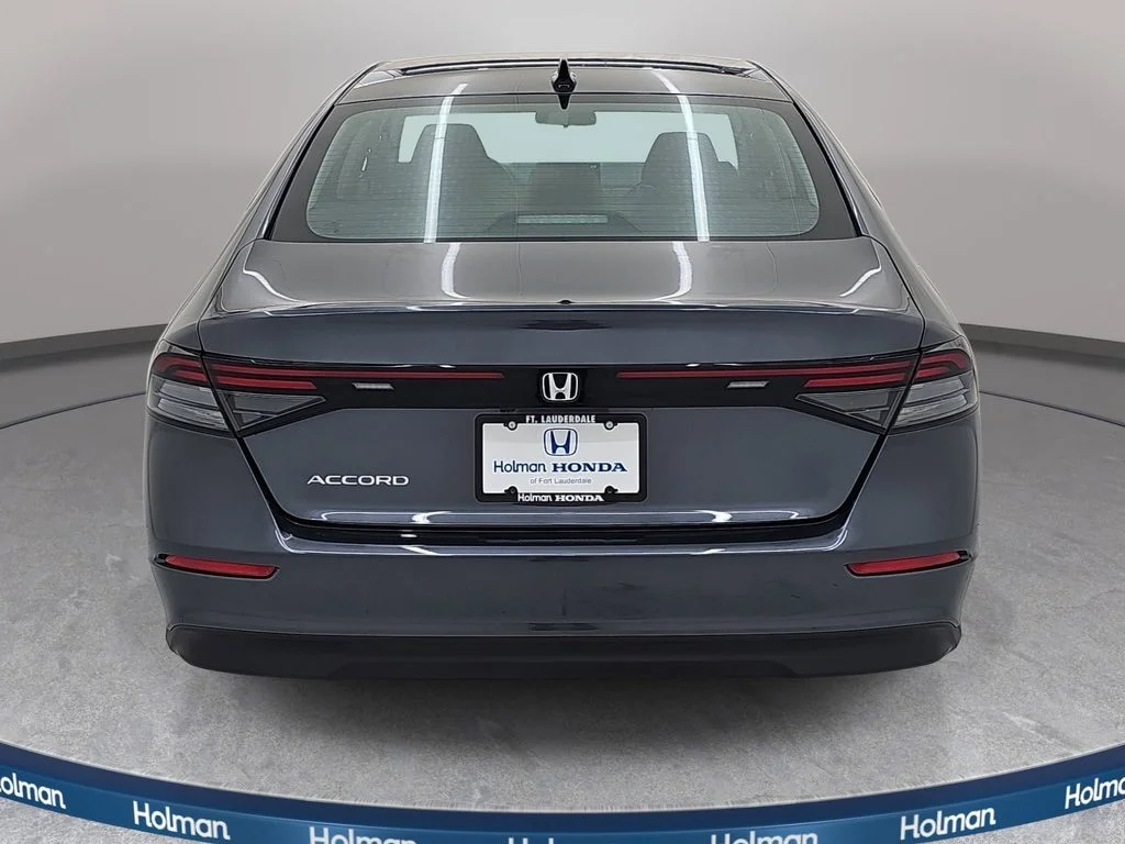 New 2026 Meteorite Gray Metallic Honda SE image 7
