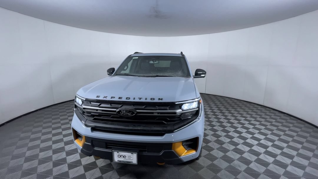 Used 2026 Glacier Gray Metallic Ford Tremor image 3