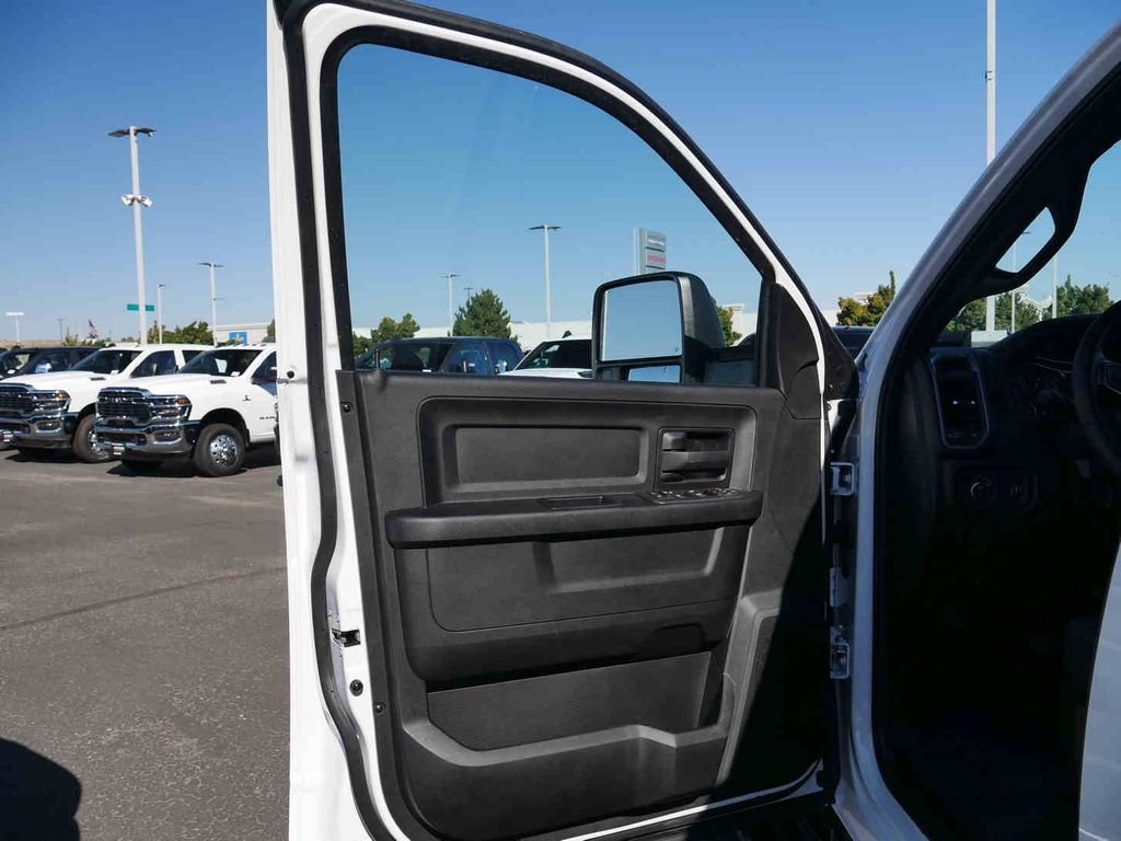 New 2026 Bright White Clear-Coat Exterior Paint RAM  image 36