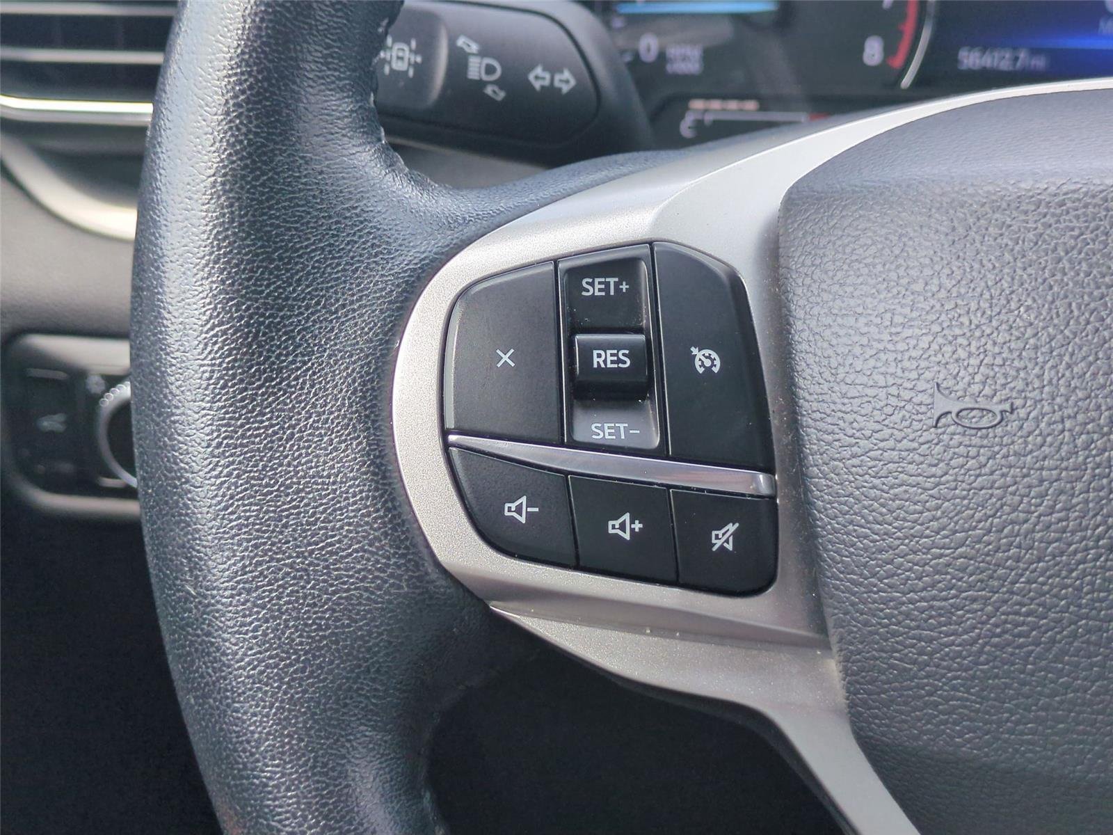 Used 2023 Agate Black Metallic Ford XLT image 20