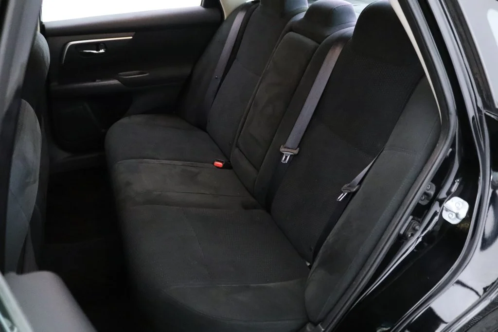 Used 2015 Black Nissan 2.5 S image 13