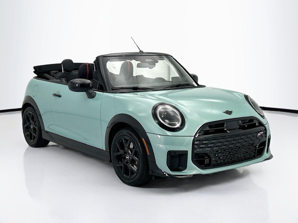 Used 2026 Green MINI Iconic image 3