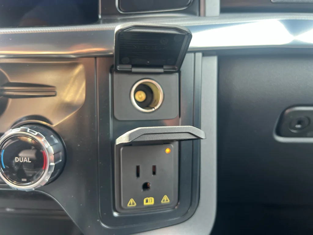 New 2026 Iconic Silver Metallic Ford Lariat® image 24