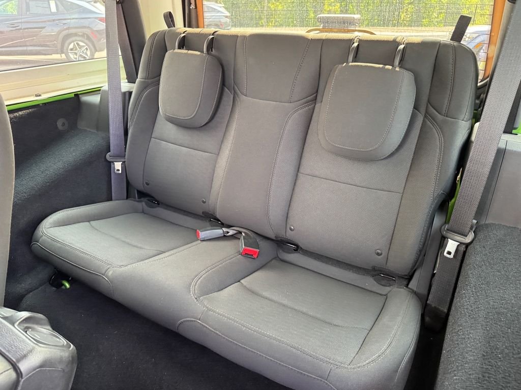 Used 2018 Green Jeep Sport S image 10