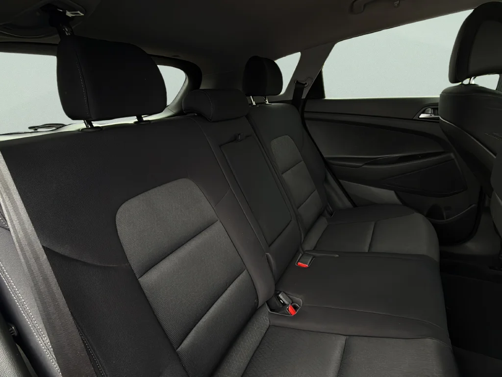 Used 2016 Coliseum Gray Hyundai Eco image 22
