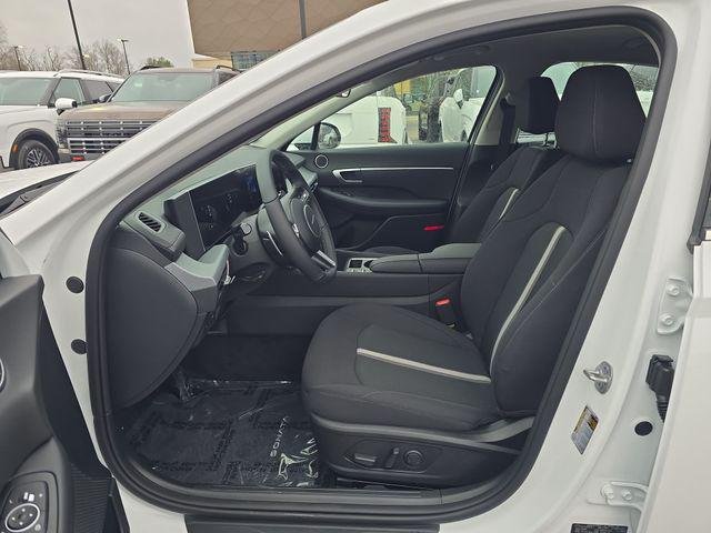 New 2026 White Hyundai SEL Sport image 11