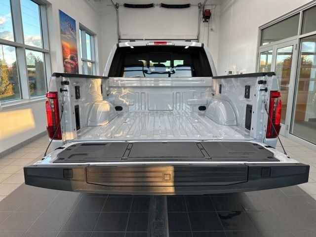 New 2025 White Ford XLT image 47