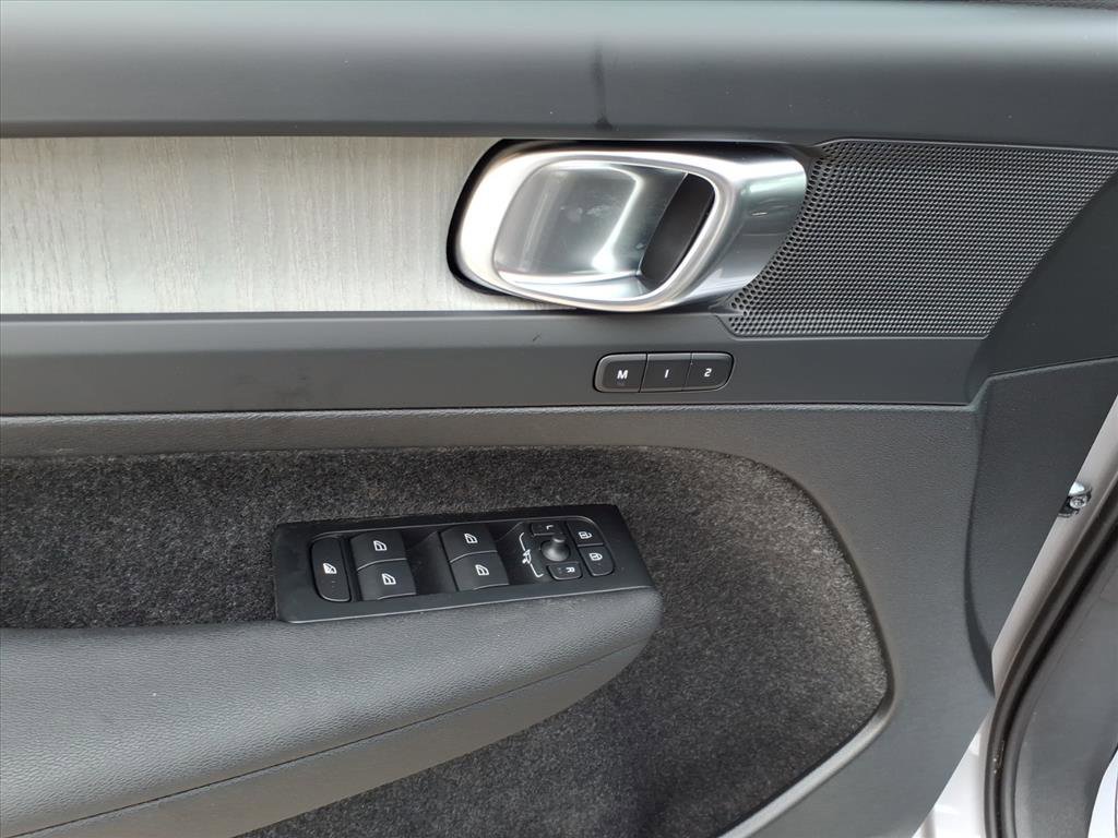 New 2026 Aurora Silver Volvo Core image 14