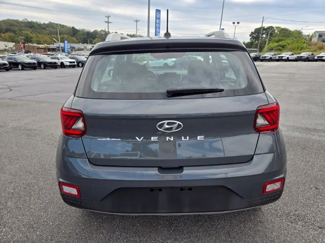 Used 2025 Gray Hyundai SEL image 7
