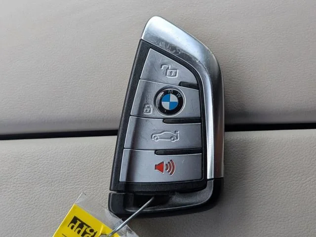 Used 2022 Carbon Black Me BMW xDrive40i image 33