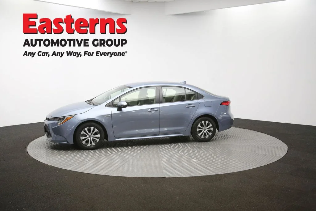 Used 2020 Gray Toyota LE image 57