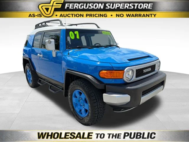 Used 2007 White Toyota Base image 1