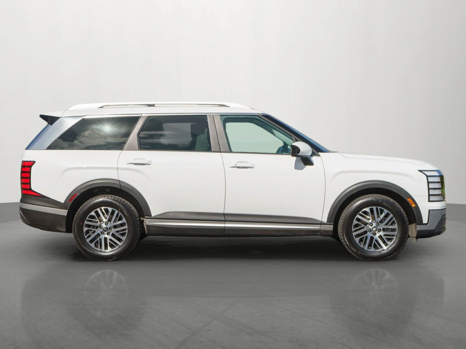 Used 2026 Creamy White Pearl Hyundai SEL image 9